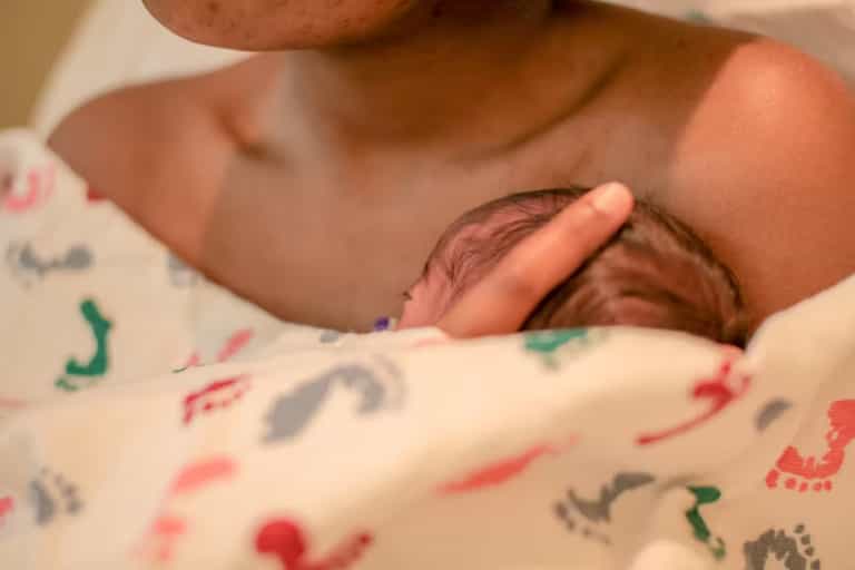 How kangaroo care benefits your baby
