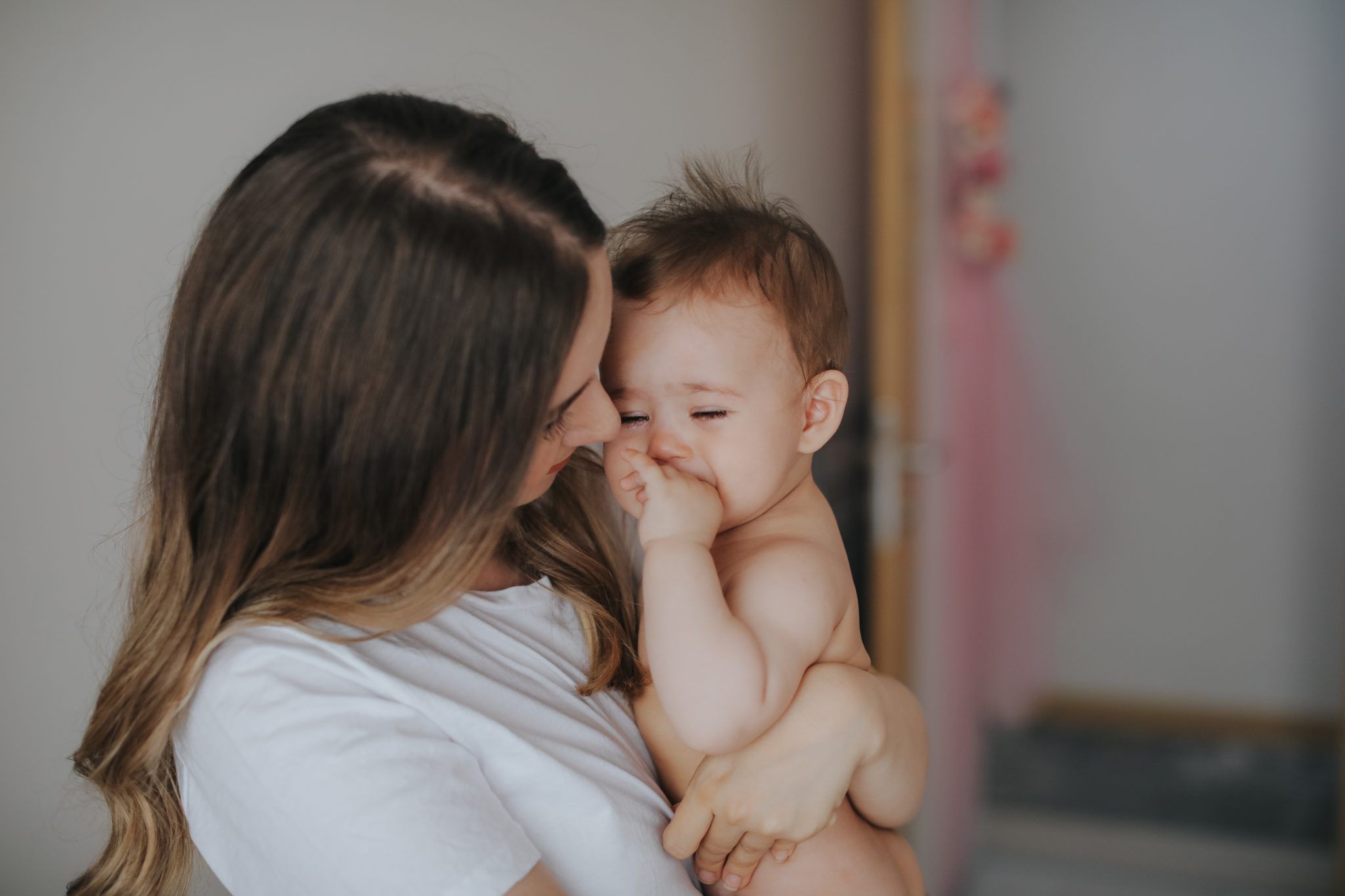 Baby cries unless deals held standing up