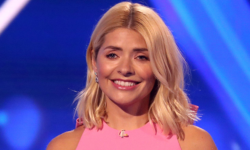 Everyone is absolutely loving the dress that Holly Willoughby wore