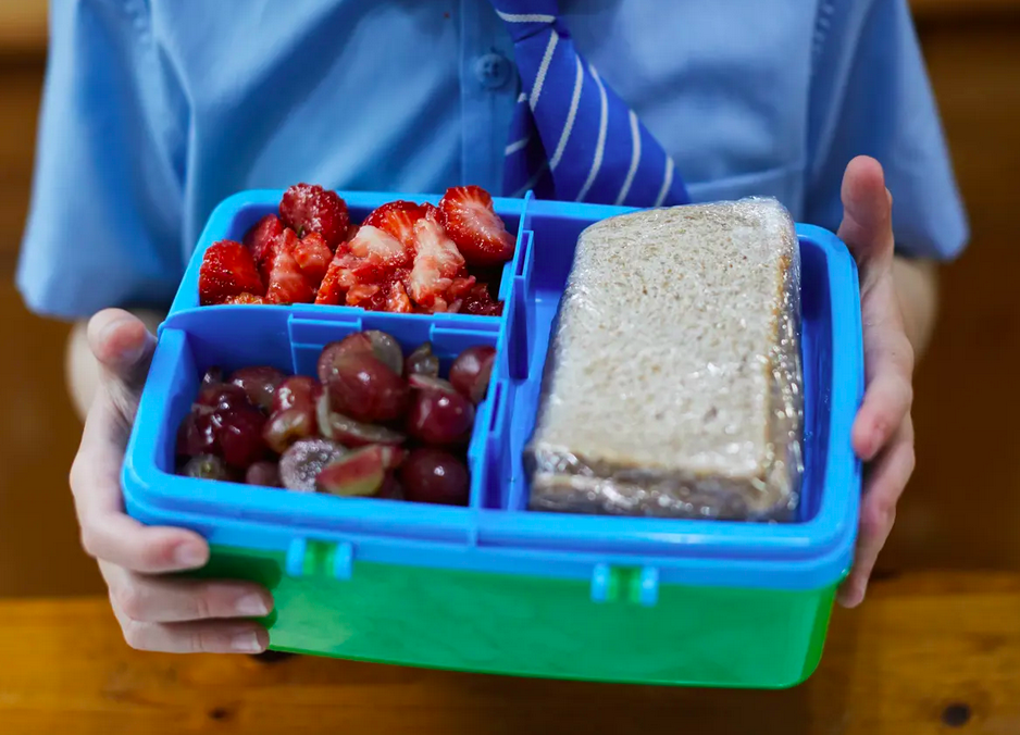 20 Lunchbox Packing Tips & Hacks from Parents